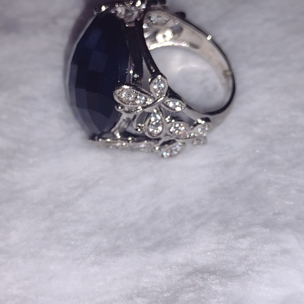 Ring - Picture 5 of 7